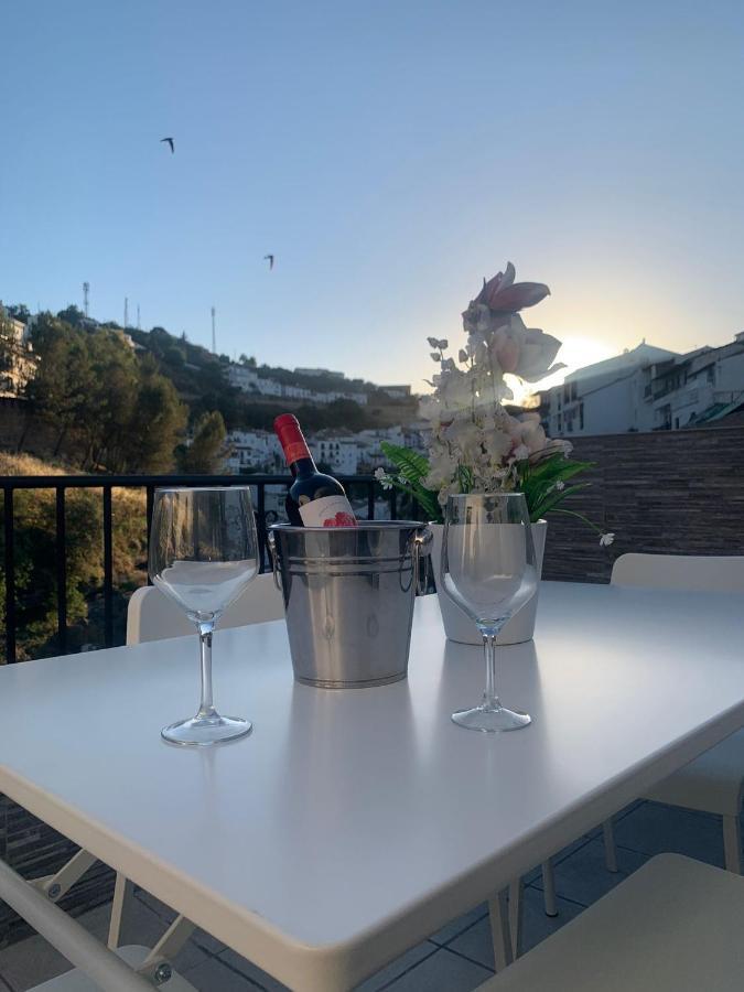 El Balcon De La Roca Lägenhet Setenil De Las Bodegas Exteriör bild